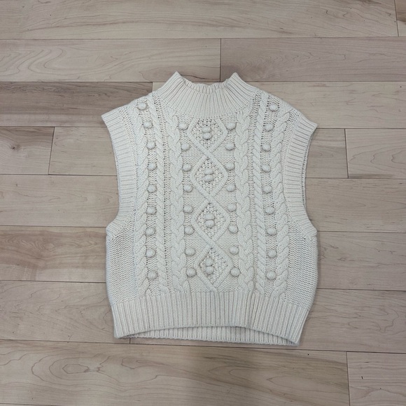 Aritzia Alps Sweater Vest size small - Picture 3 of 3